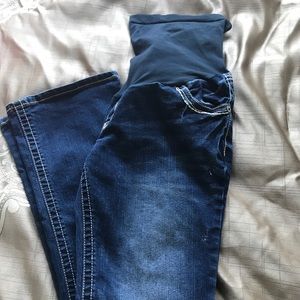 Wide leg stretchy maternity jeans